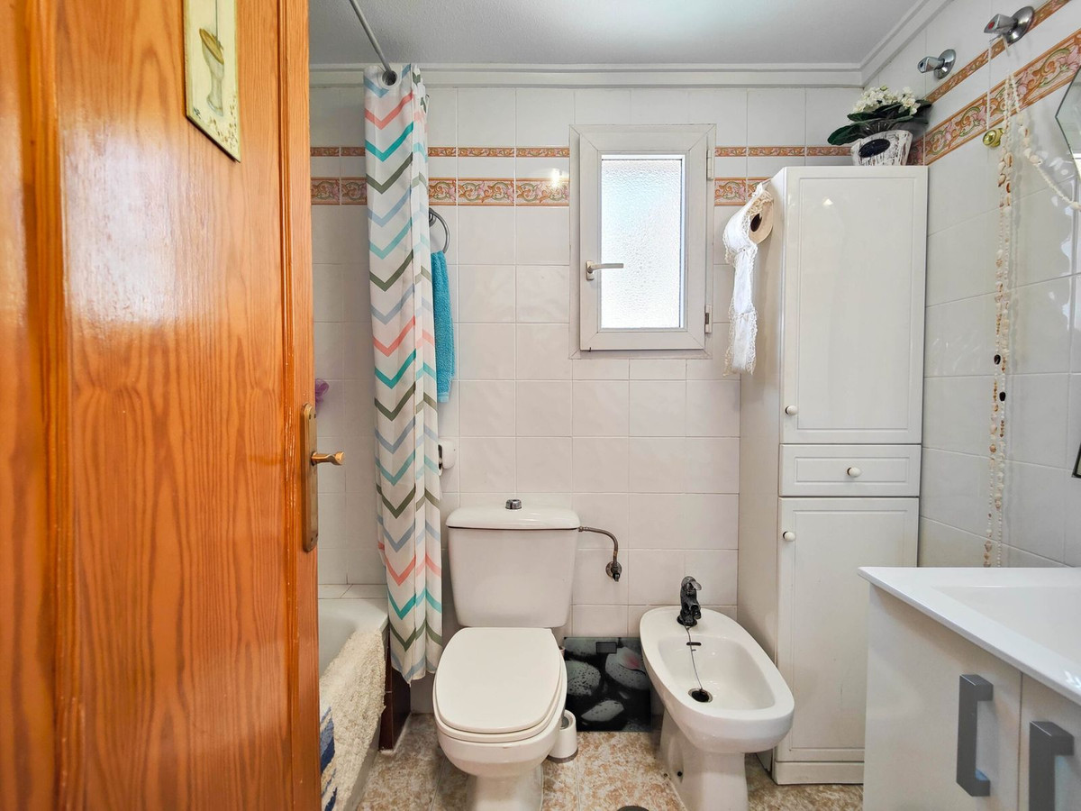 Se vende Apartamento en Planta Última de 3 dormitorios en Costa Blanca, Alicante, España
