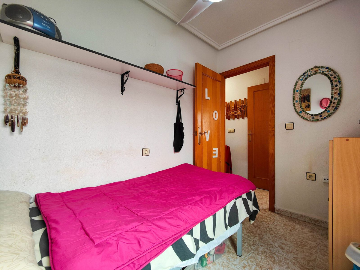 Se vende Apartamento en Planta Última de 3 dormitorios en Costa Blanca, Alicante, España