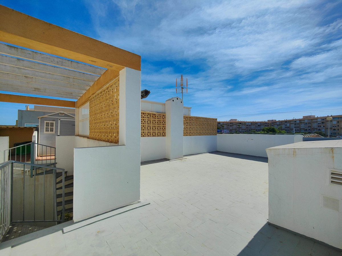 Se vende Apartamento en Planta Última de 3 dormitorios en Costa Blanca, Alicante, España