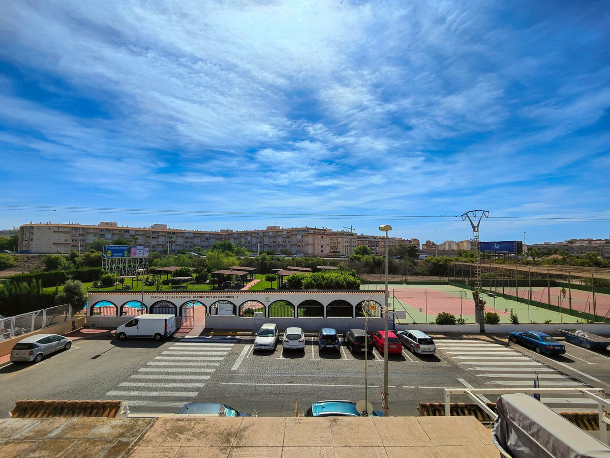 Se vende Apartamento en Planta Última de 3 dormitorios en Costa Blanca, Alicante, España