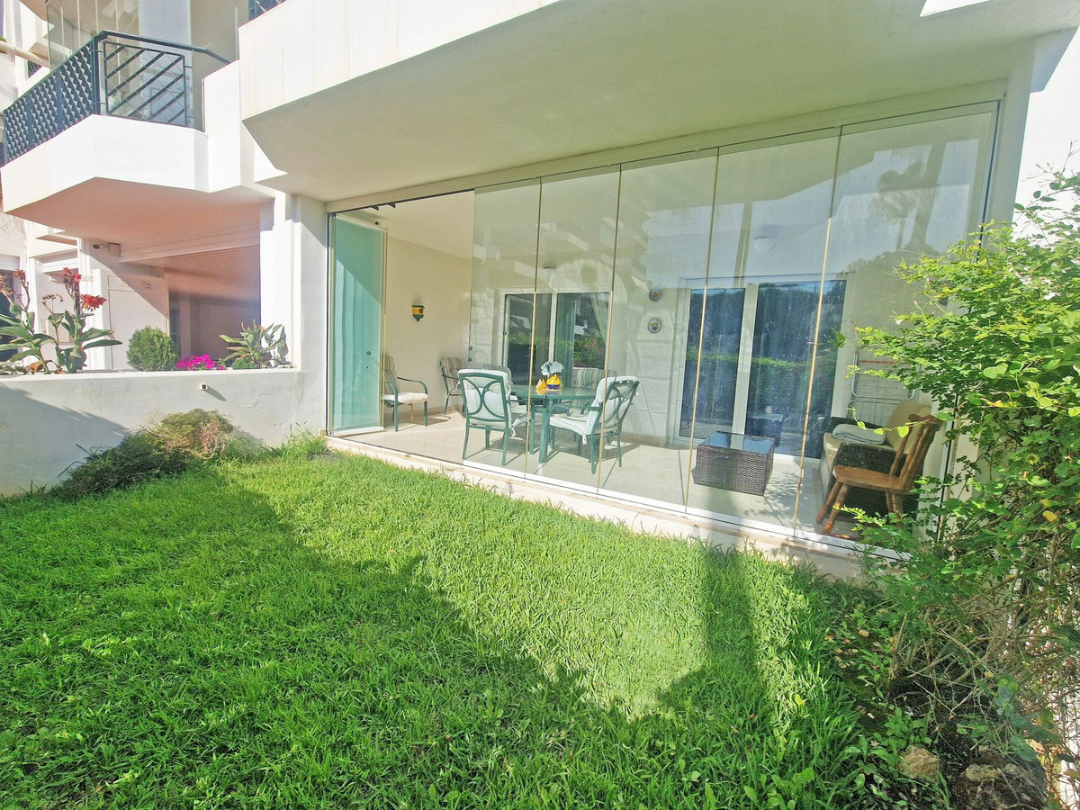 Se vende Apartamento Planta Baja de 2 dormitorios en Costa Del Sol, Málaga, España