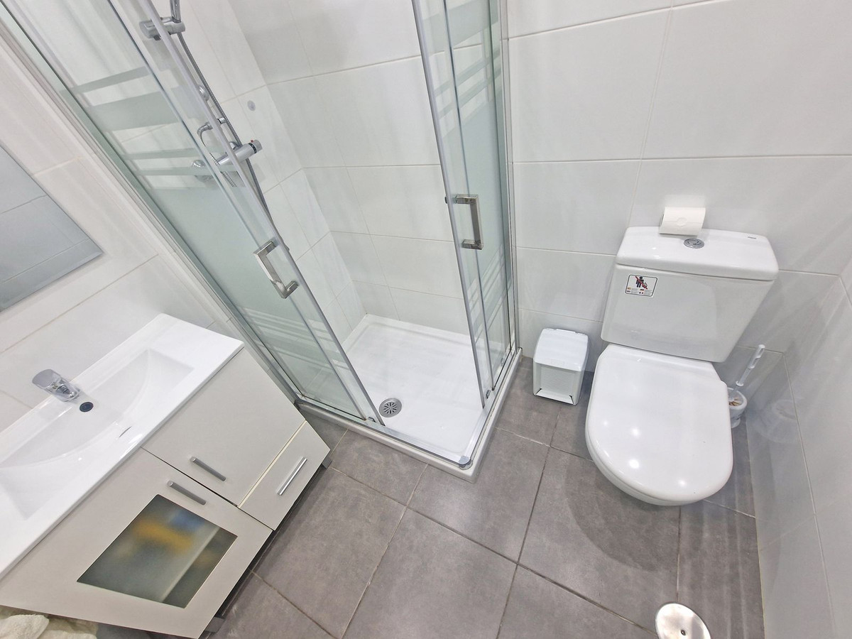 Se vende Apartamento Planta Baja de 2 dormitorios en Costa Del Sol, Málaga, España