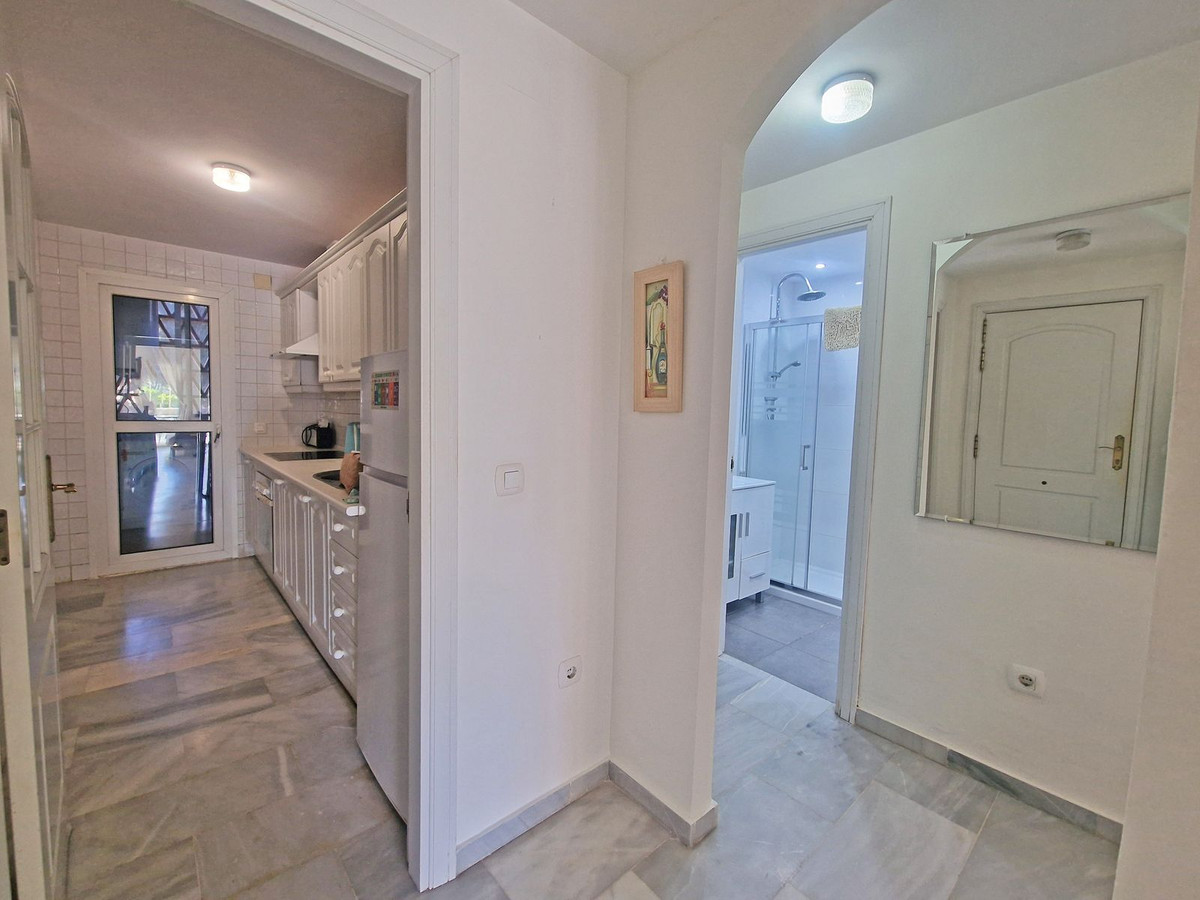 Se vende Apartamento Planta Baja de 2 dormitorios en Costa Del Sol, Málaga, España