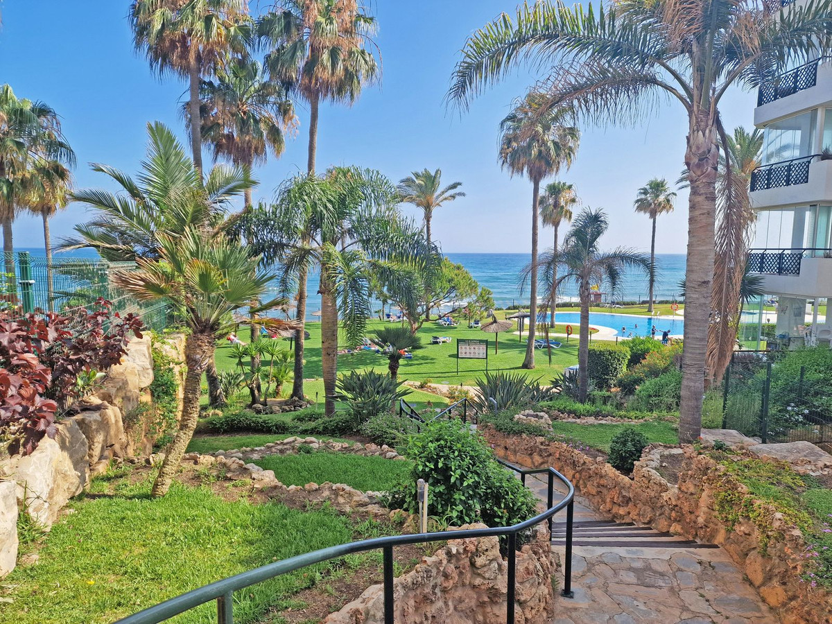 Se vende Apartamento Planta Baja de 2 dormitorios en Costa Del Sol, Málaga, España
