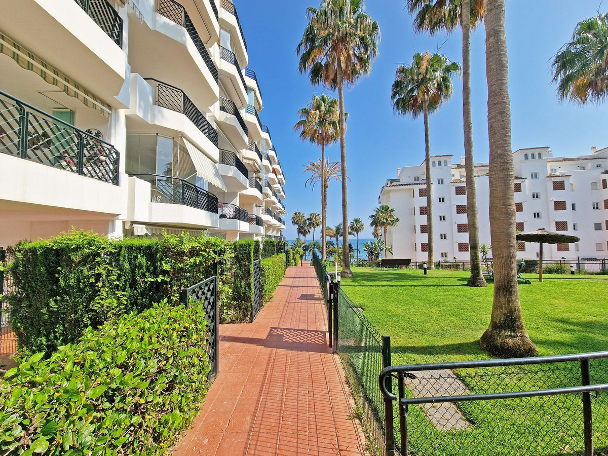 Se vende Apartamento Planta Baja de 2 dormitorios en Costa Del Sol, Málaga, España