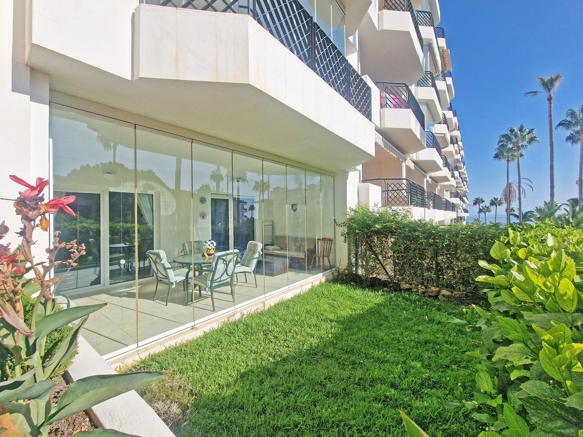 Se vende Apartamento Planta Baja de 2 dormitorios en Costa Del Sol, Málaga, España