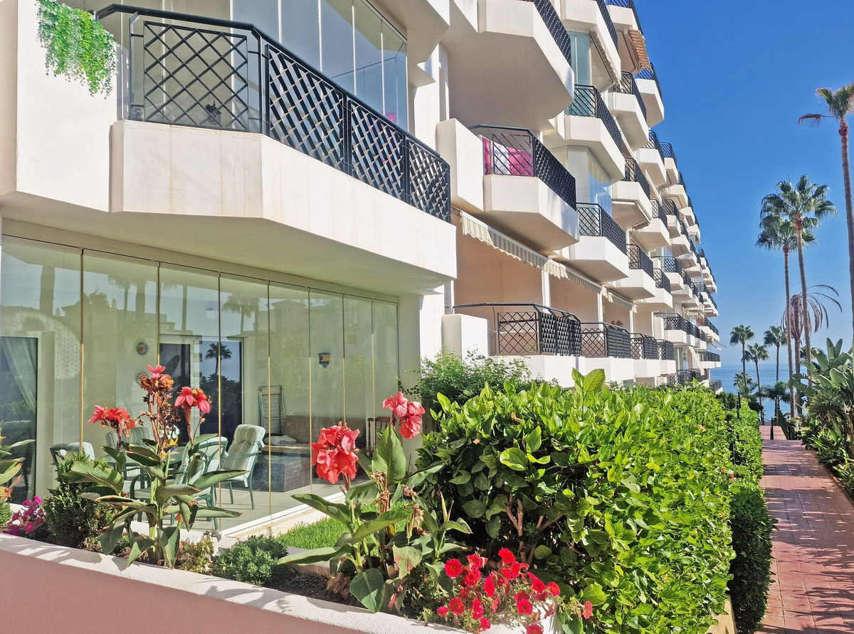 Se vende Apartamento Planta Baja de 2 dormitorios en Costa Del Sol, Málaga, España