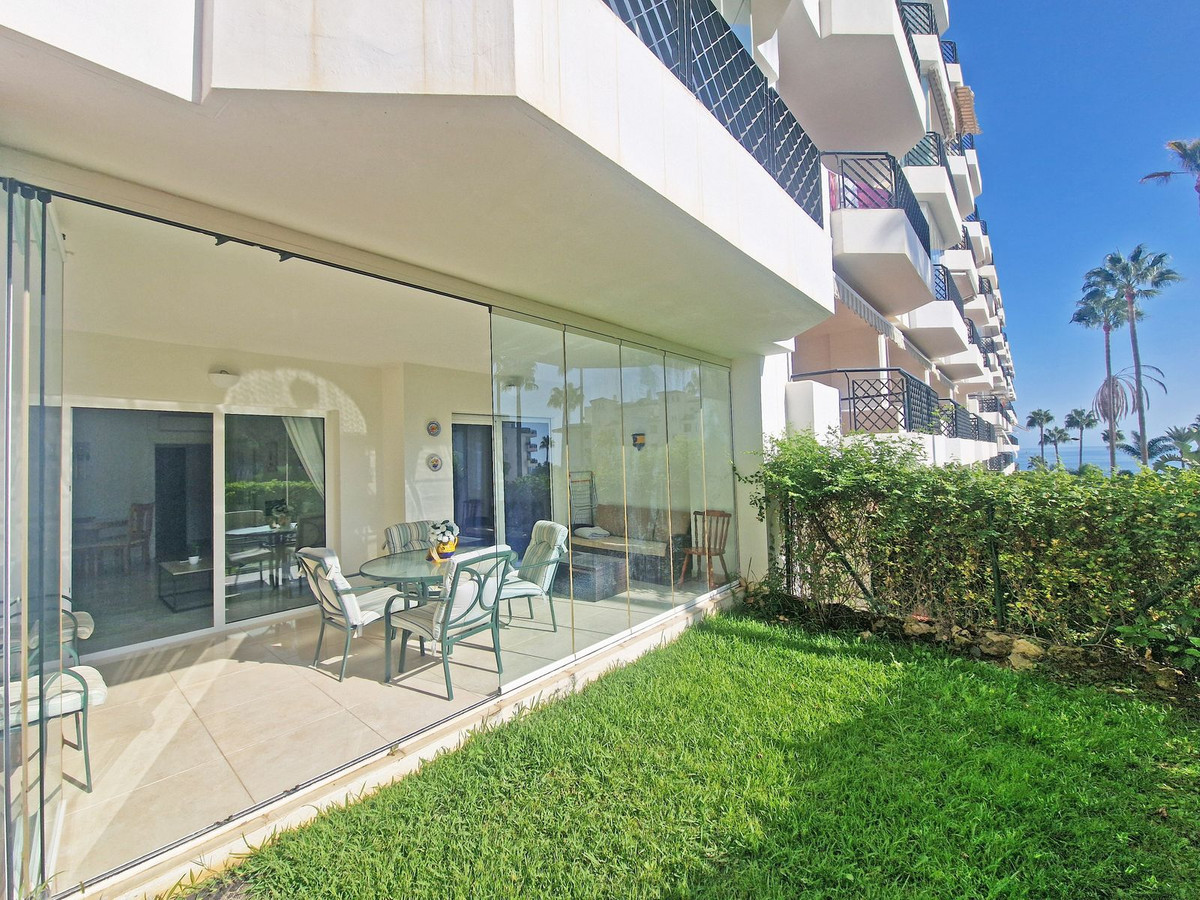 Se vende Apartamento Planta Baja de 2 dormitorios en Costa Del Sol, Málaga, España