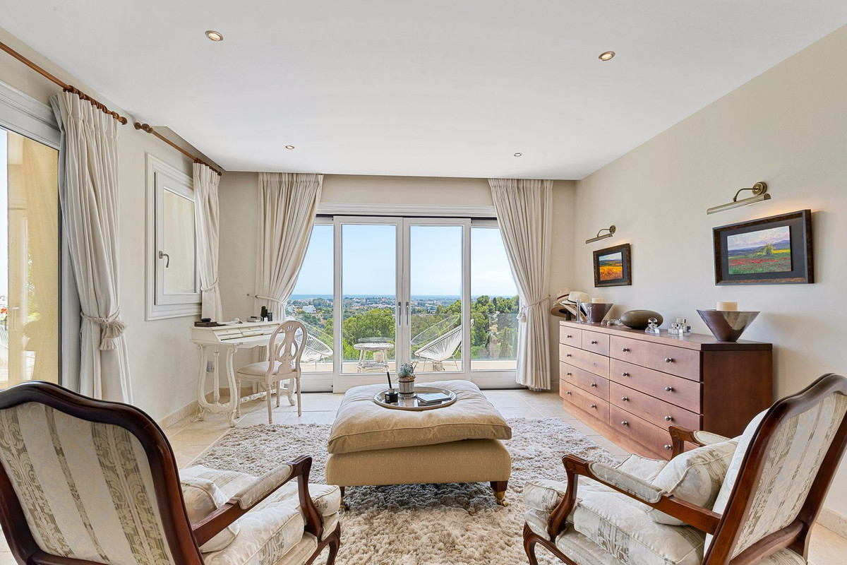 Se vende Villa - Chalet de 5 dormitorios en Costa Del Sol, Málaga, España