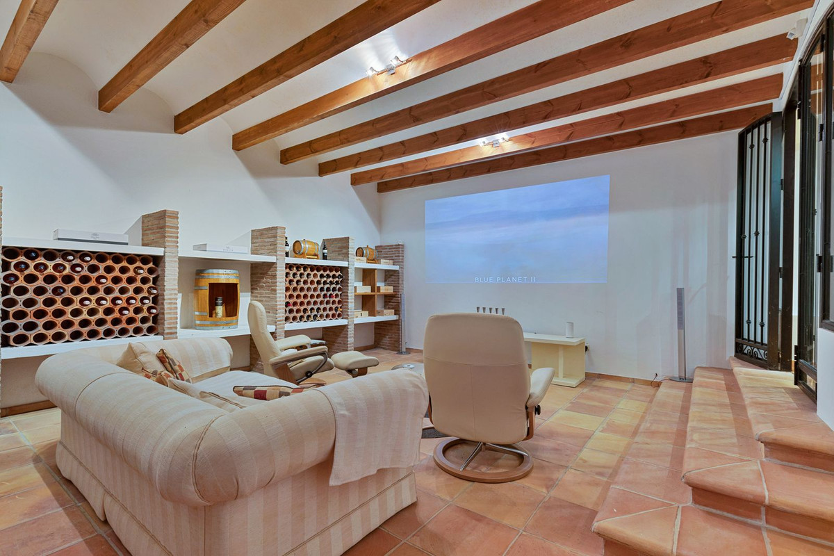 Se vende Villa - Chalet de 5 dormitorios en Costa Del Sol, Málaga, España