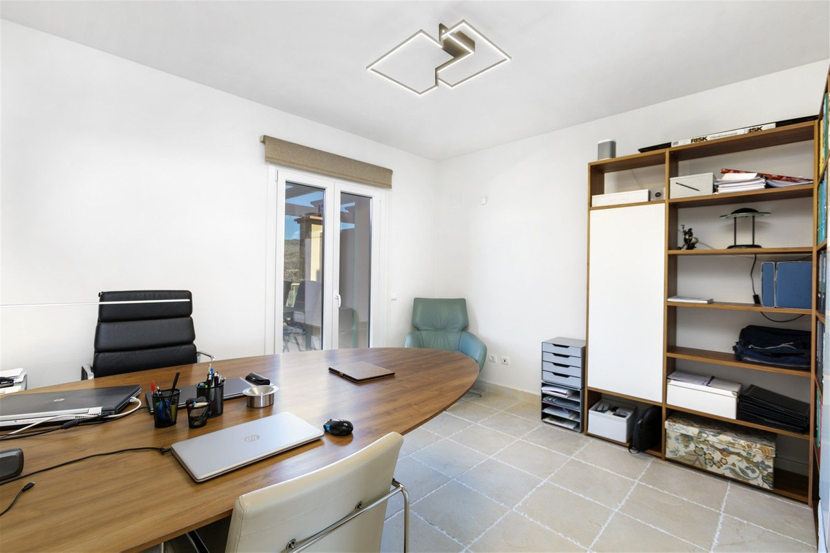 4 Bed Apartment for sale in Los Flamingos Costa Del Sol, Málaga, Spain