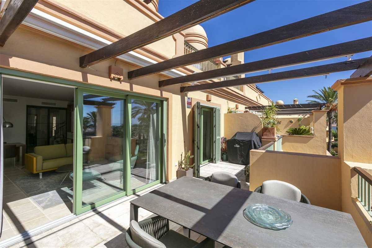 4 Bed Apartment for sale in Los Flamingos Costa Del Sol, Málaga, Spain