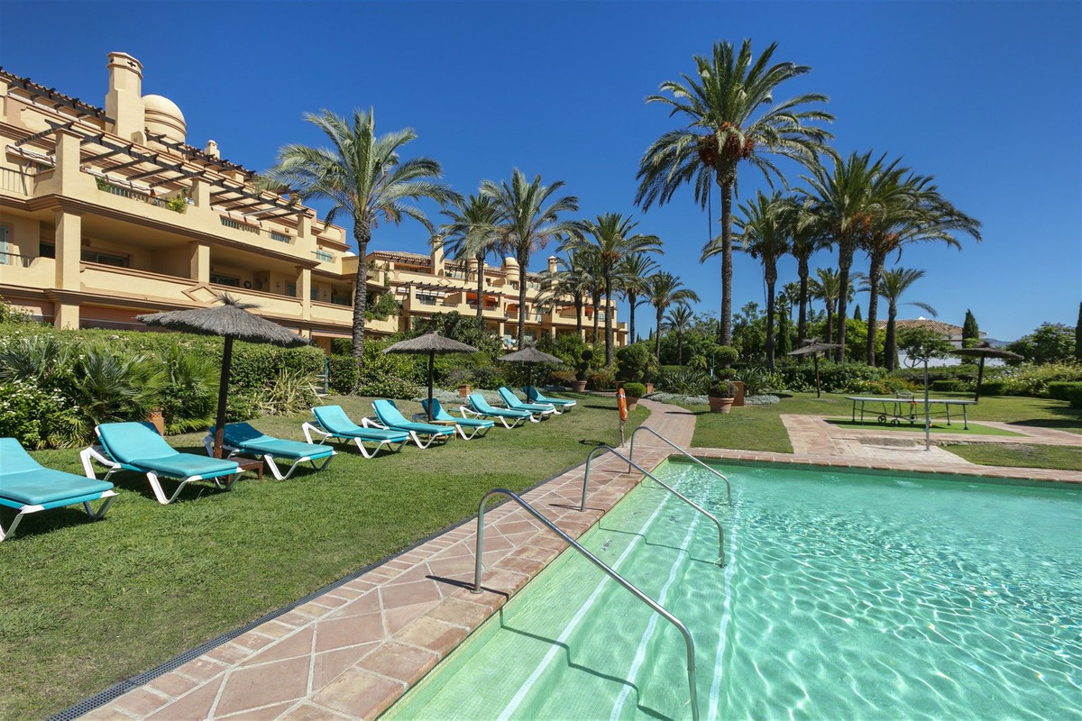 4 Bed Apartment for sale in Los Flamingos Costa Del Sol, Málaga, Spain