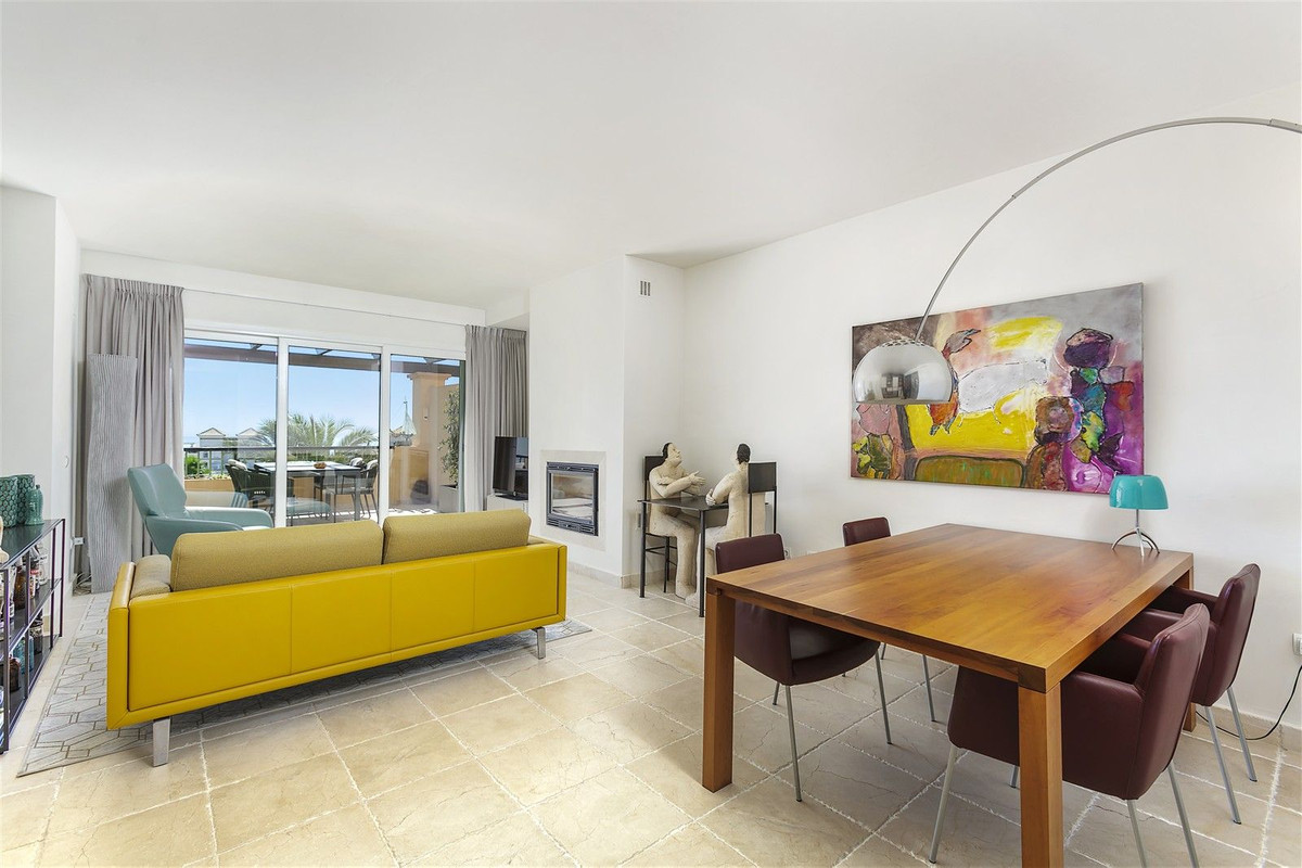 4 Bed Apartment for sale in Los Flamingos Costa Del Sol, Málaga, Spain