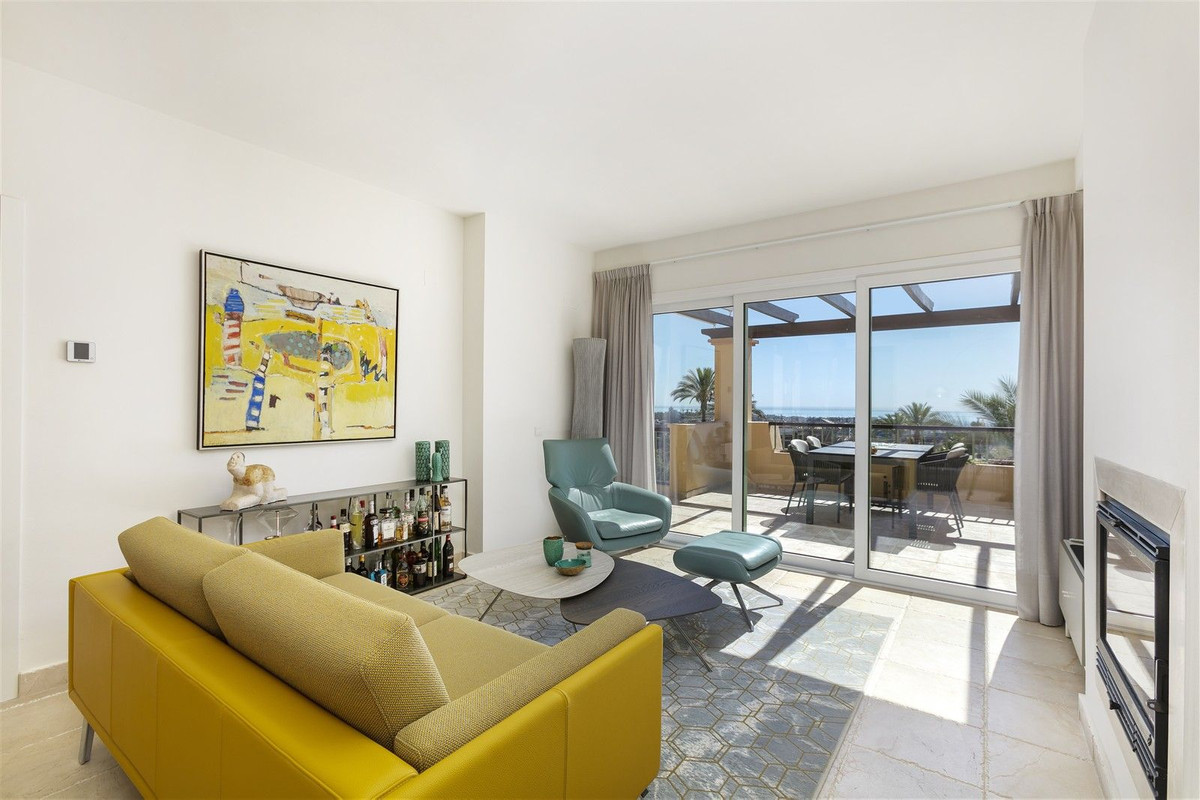 4 Bed Apartment for sale in Los Flamingos Costa Del Sol, Málaga, Spain