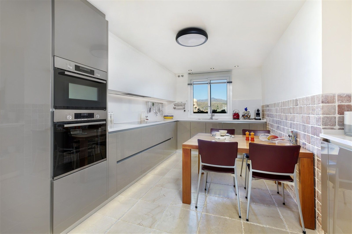 4 Bed Apartment for sale in Los Flamingos Costa Del Sol, Málaga, Spain