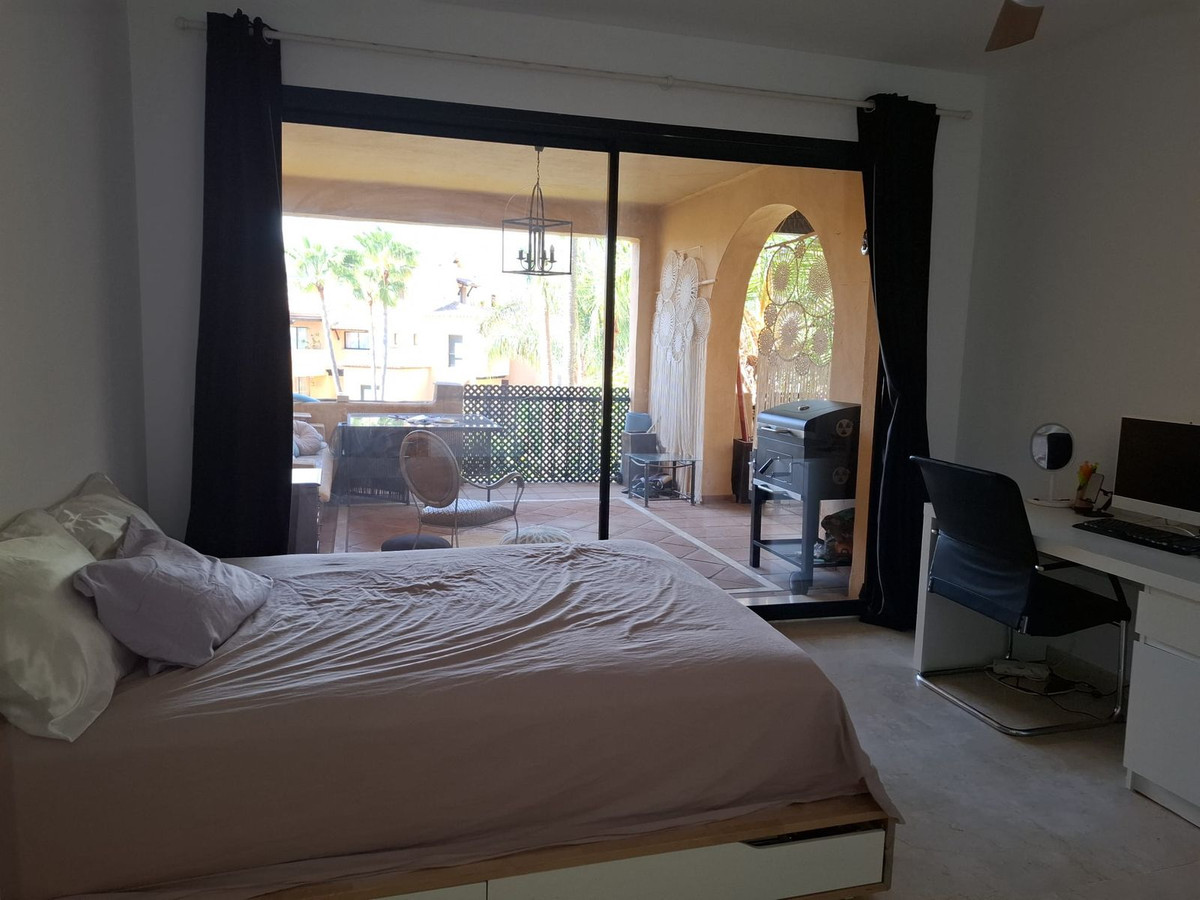 Se vende Apartamento Planta Media de 3 dormitorios en Costa Del Sol, Málaga, España