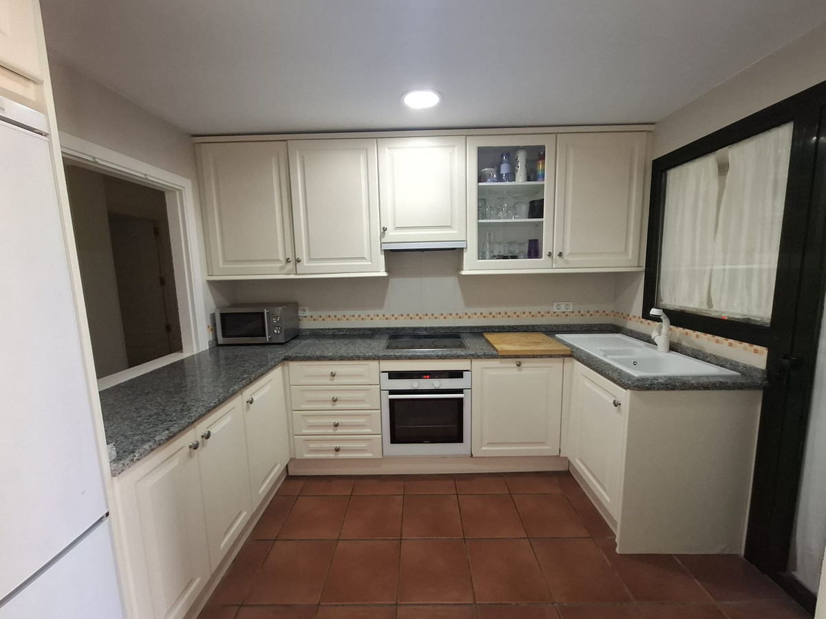 Se vende Apartamento Planta Media de 3 dormitorios en Costa Del Sol, Málaga, España