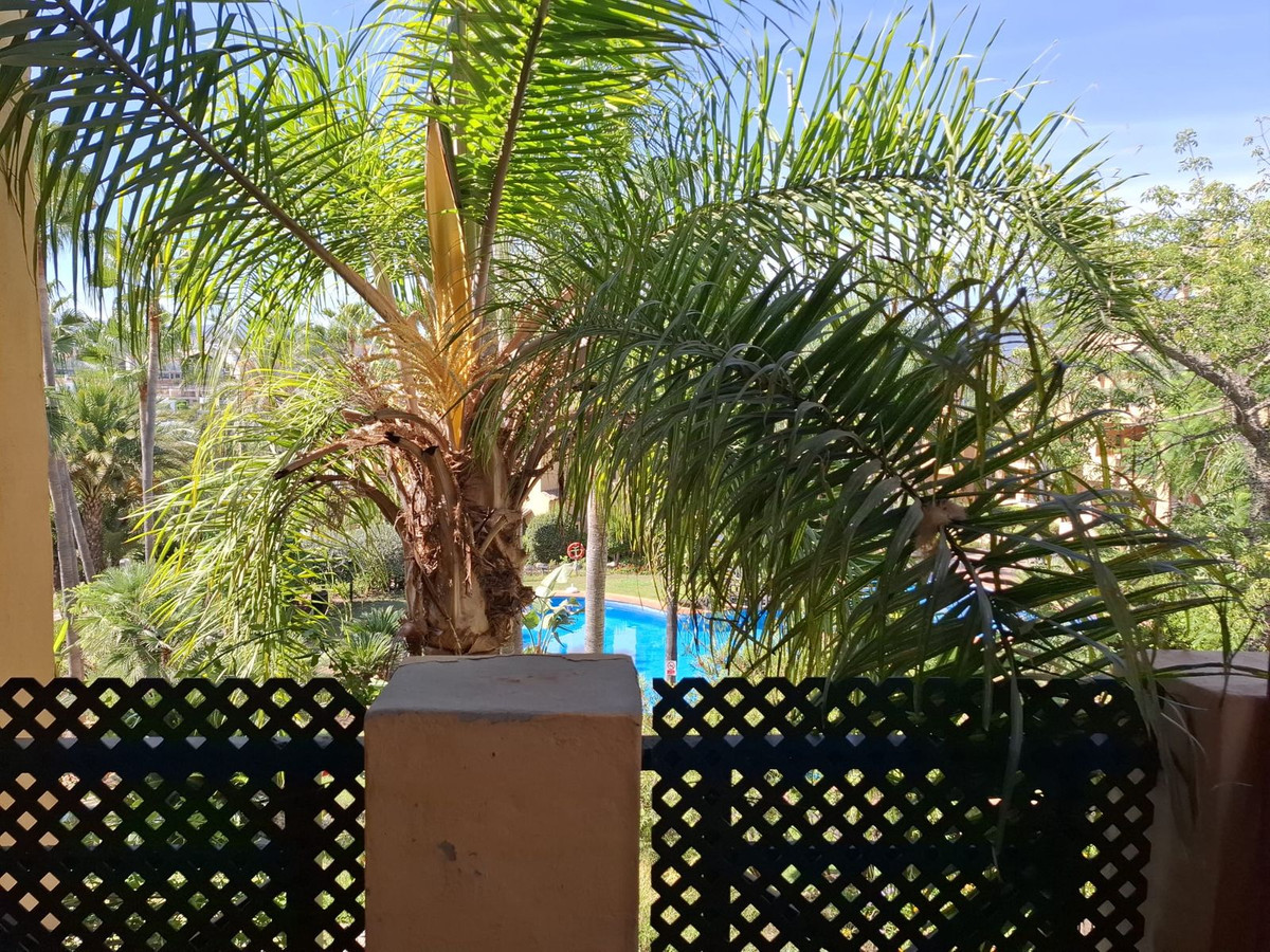 Se vende Apartamento Planta Media de 3 dormitorios en Costa Del Sol, Málaga, España