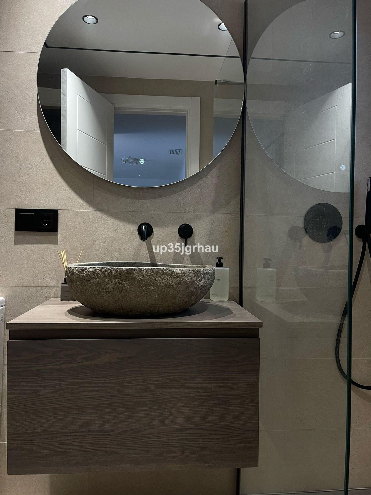 2 Bed Apartment for sale in Estepona Costa Del Sol, Málaga, Spain