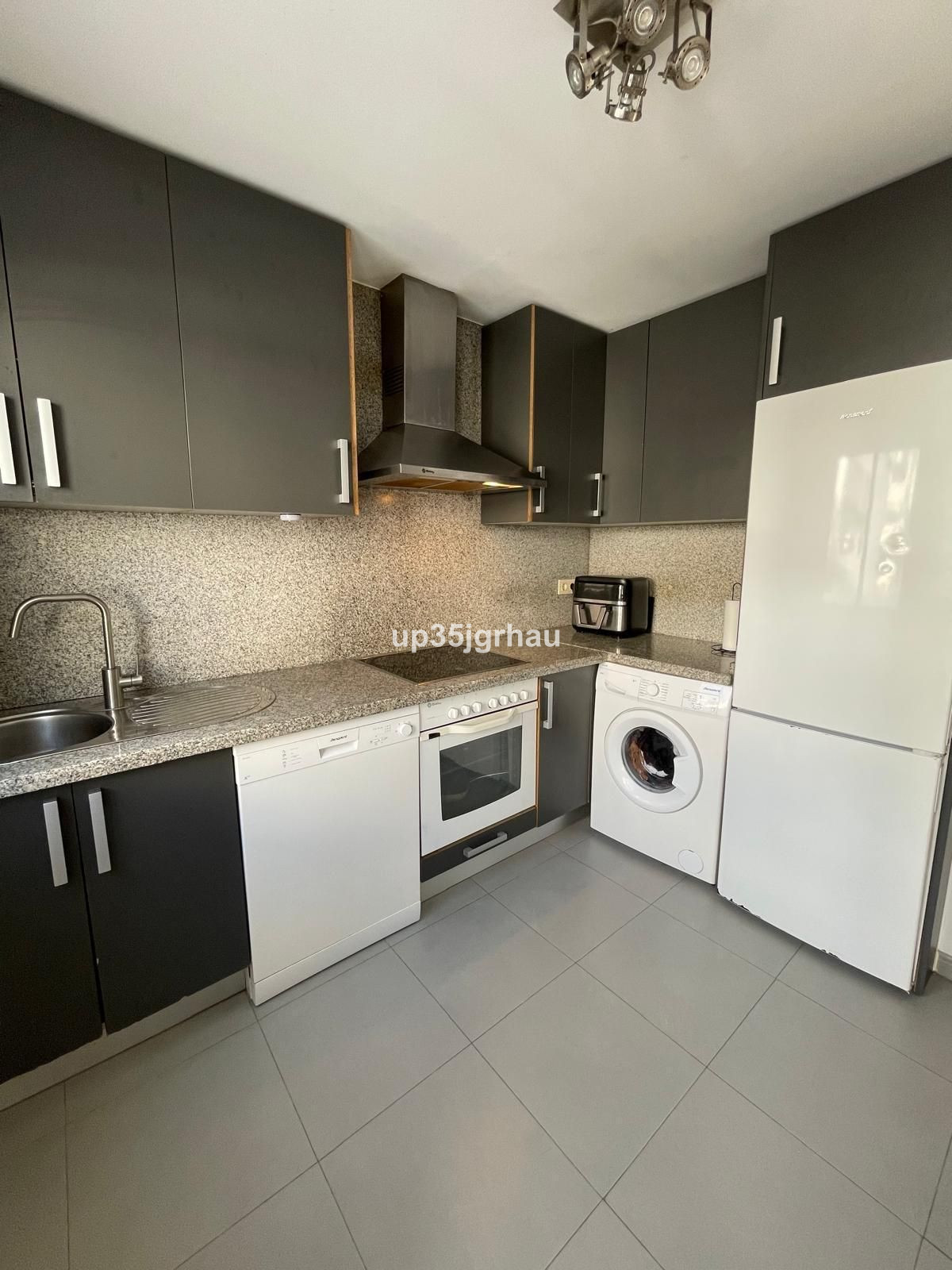2 Bed Apartment for sale in Estepona Costa Del Sol, Málaga, Spain