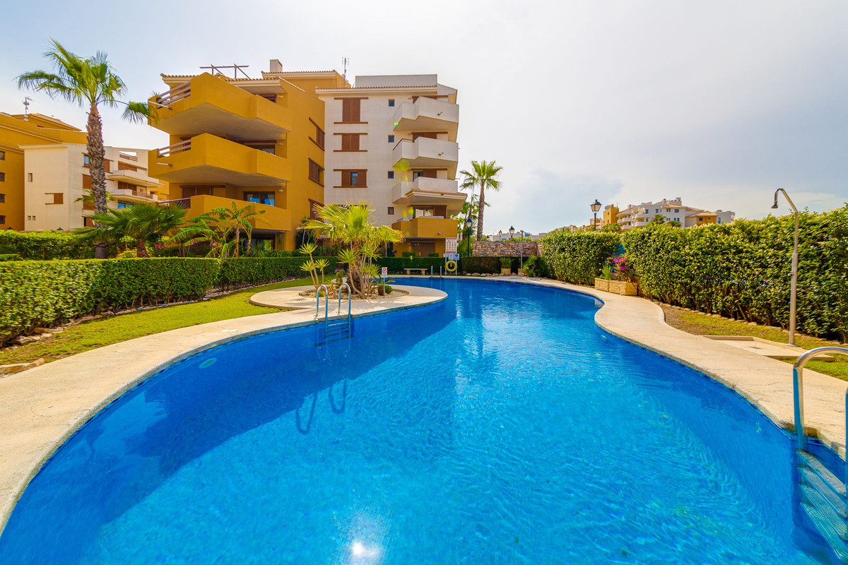 Se vende Ático de 2 dormitorios en Costa Blanca, Alicante, España