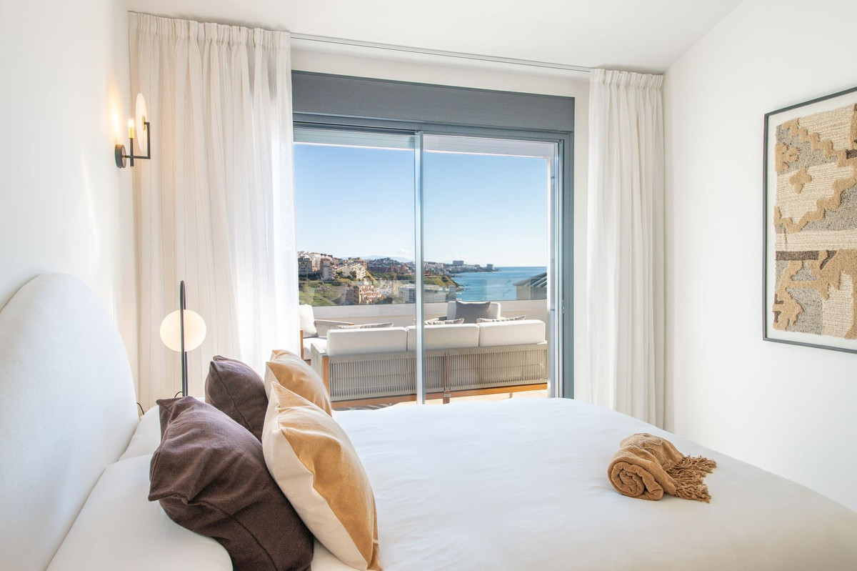 2 Bed Apartment for sale in Fuengirola Costa Del Sol, Málaga, Spain