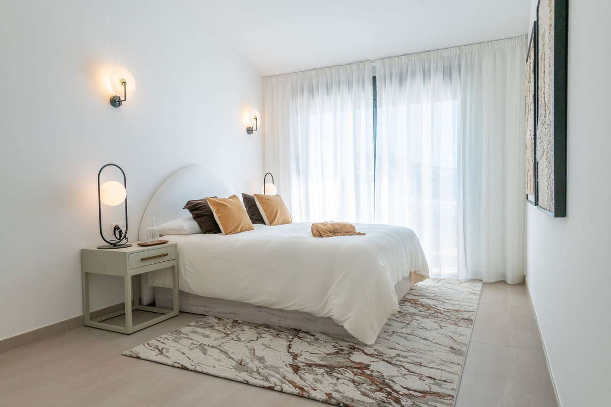 2 Bed Apartment for sale in Fuengirola Costa Del Sol, Málaga, Spain