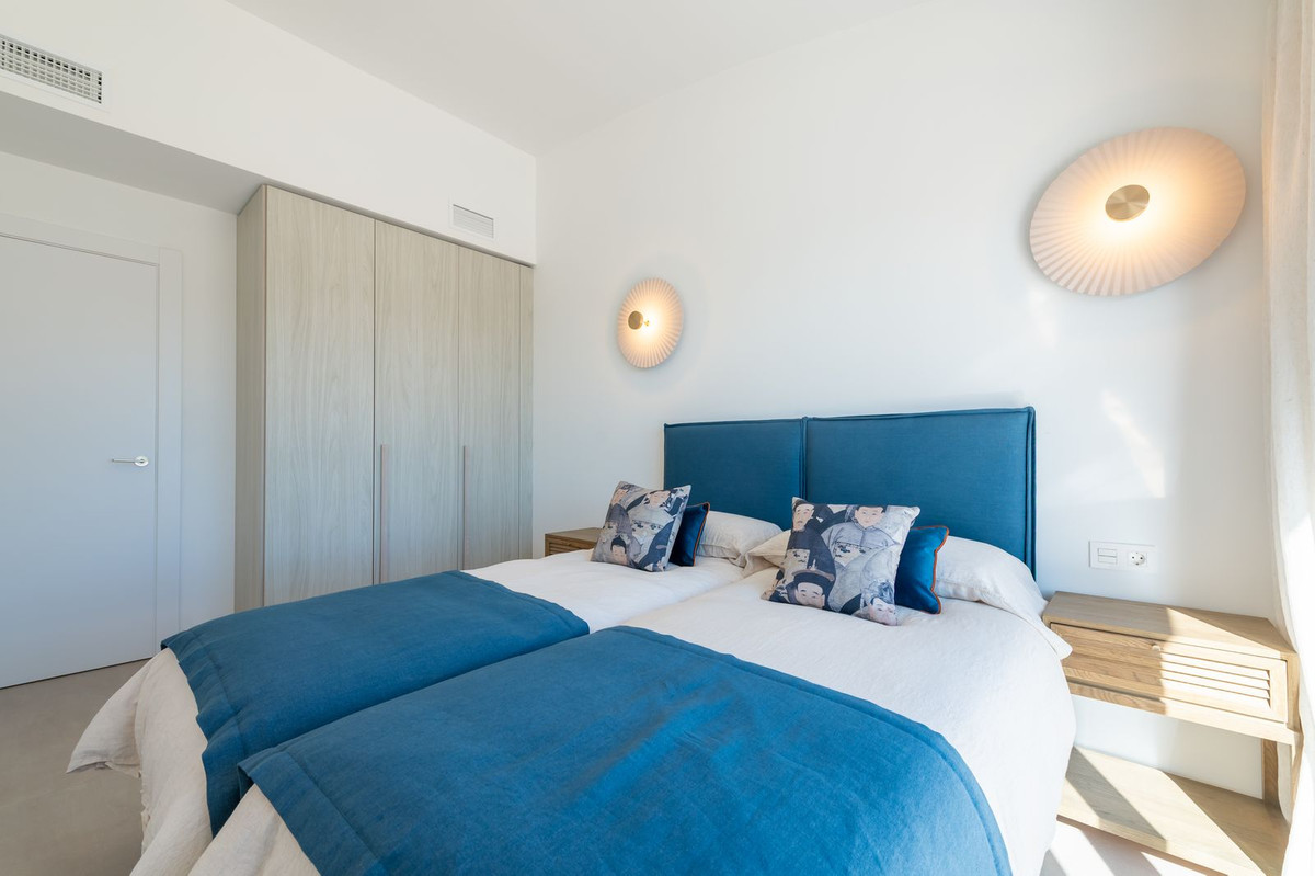 2 Bed Apartment for sale in Fuengirola Costa Del Sol, Málaga, Spain
