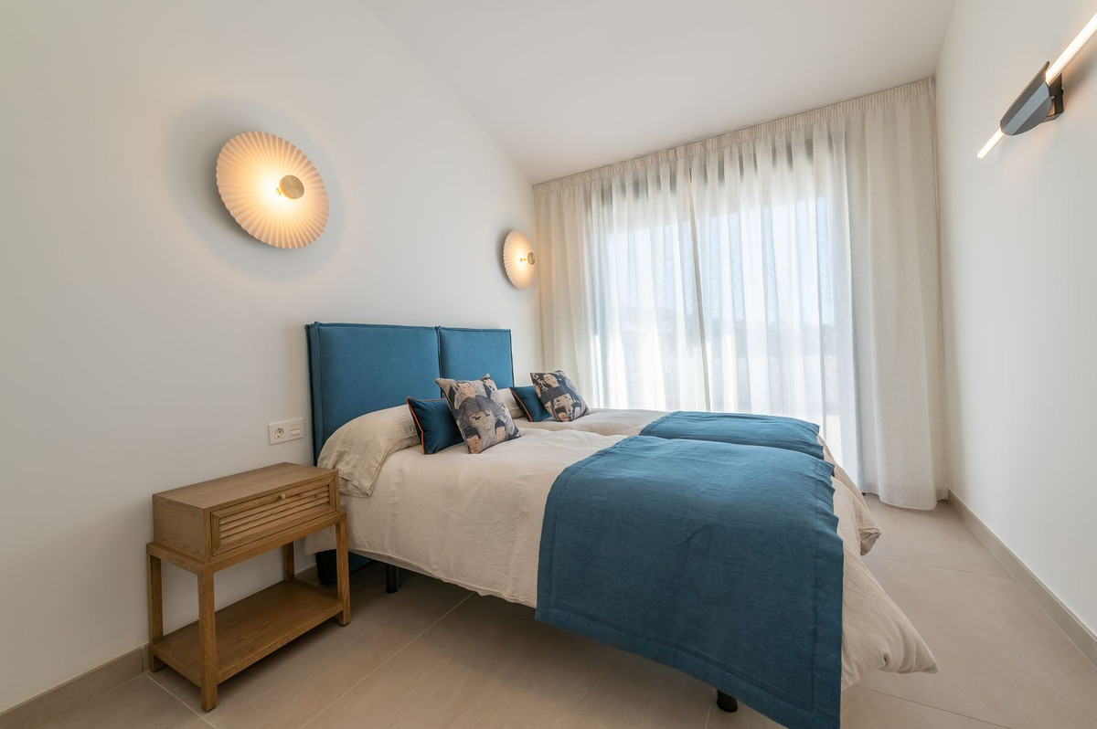 2 Bed Apartment for sale in Fuengirola Costa Del Sol, Málaga, Spain