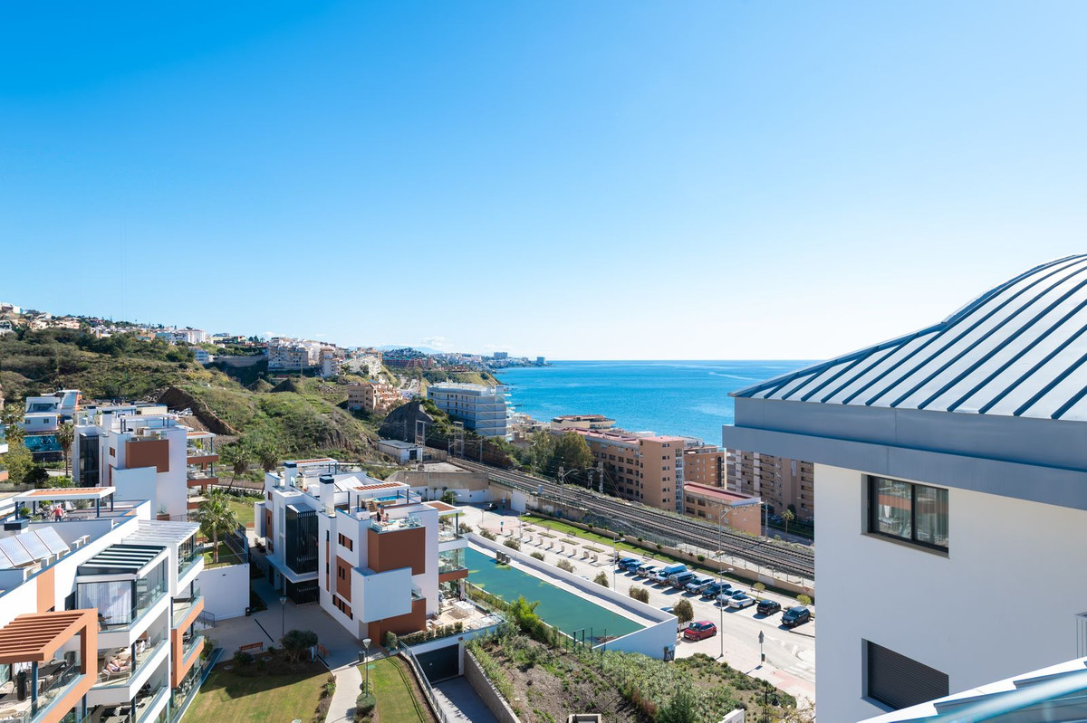 2 Bed Apartment for sale in Fuengirola Costa Del Sol, Málaga, Spain