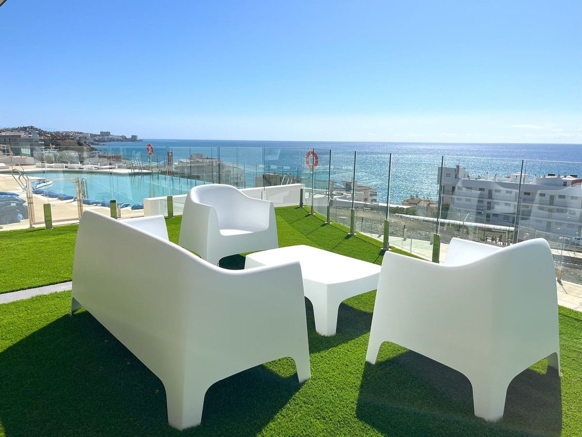 2 Bed Apartment for sale in Fuengirola Costa Del Sol, Málaga, Spain
