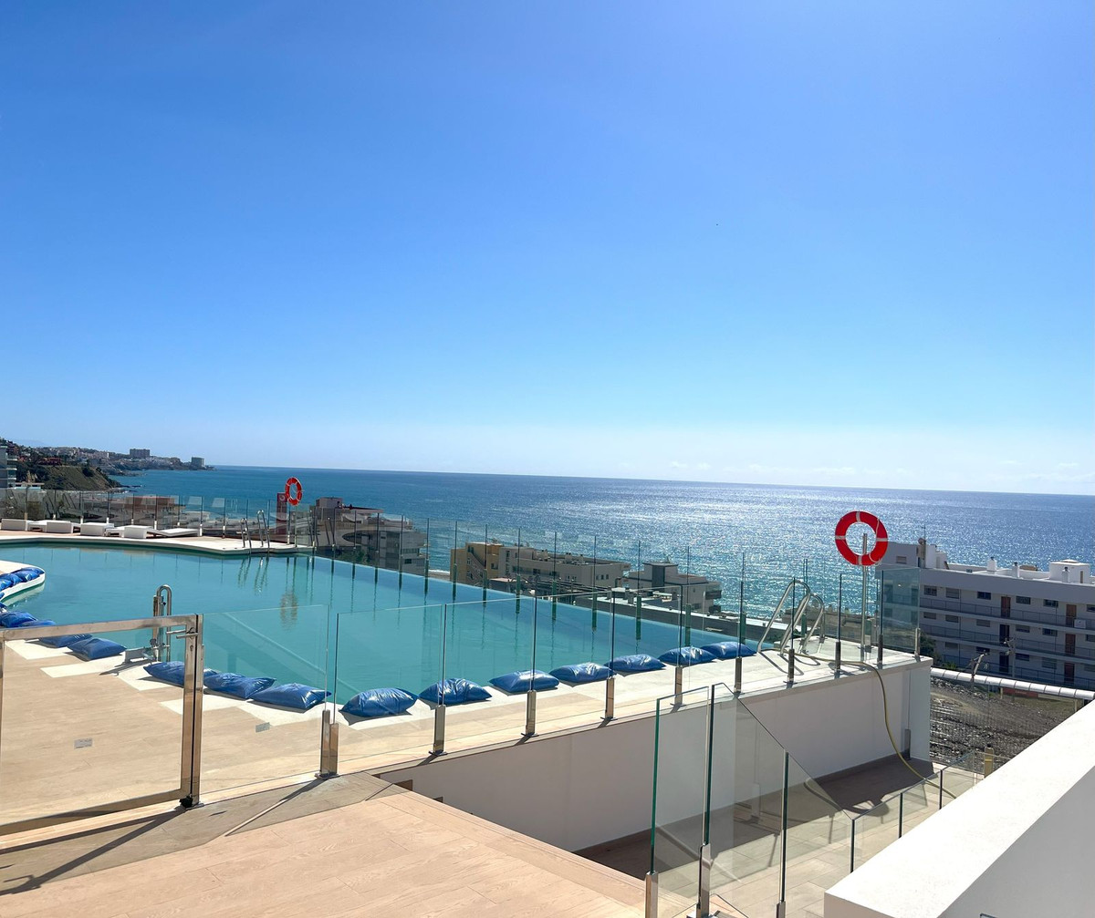 2 Bed Apartment for sale in Fuengirola Costa Del Sol, Málaga, Spain