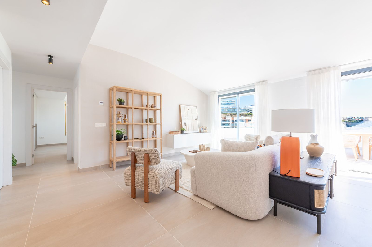 2 Bed Apartment for sale in Fuengirola Costa Del Sol, Málaga, Spain