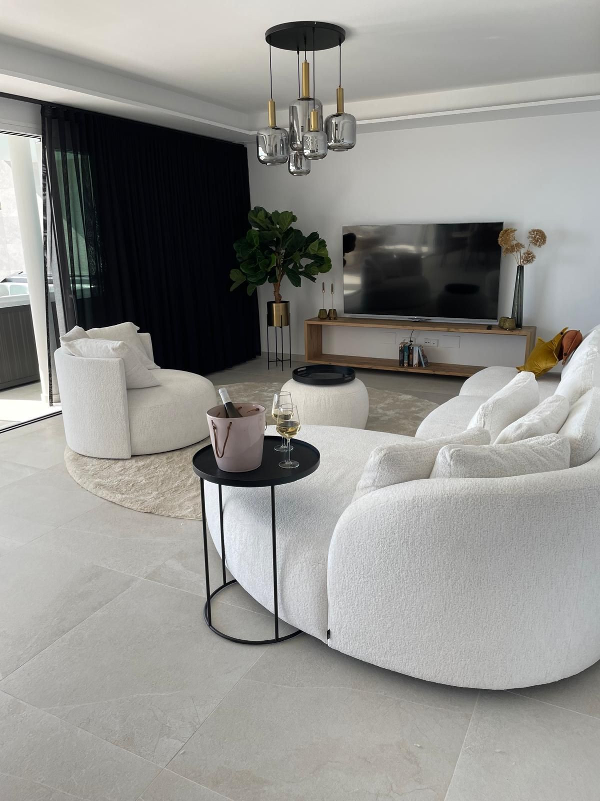 3 Bed Apartment for sale in Benalmadena Costa Costa Del Sol, Málaga, Spain