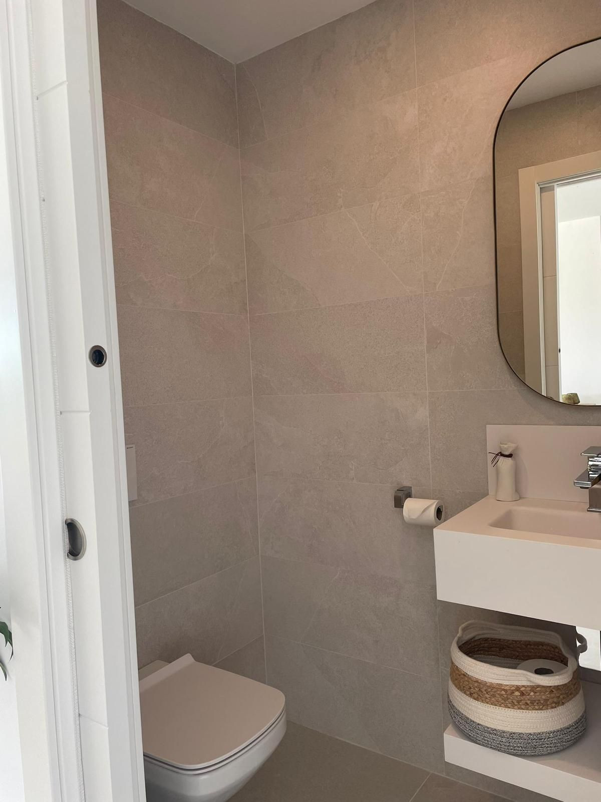 3 Bed Apartment for sale in Benalmadena Costa Costa Del Sol, Málaga, Spain