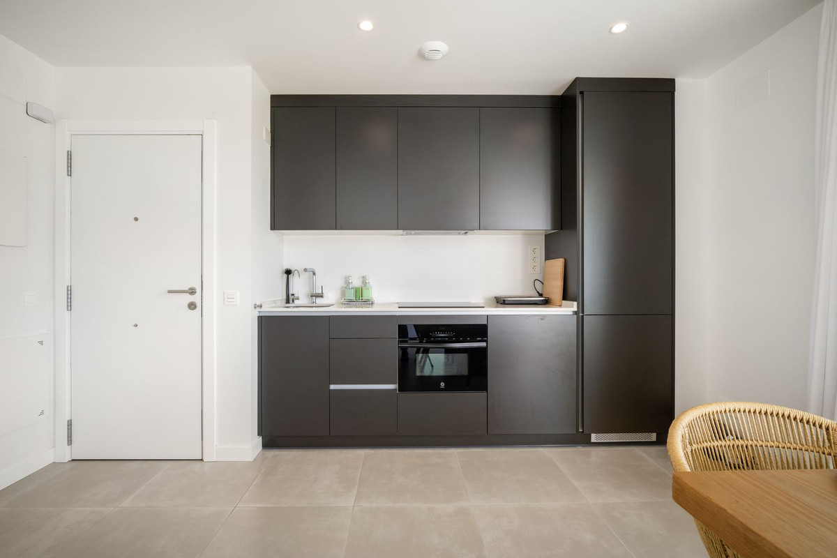 Se vende Apartamento Planta Media de 2 dormitorios en Costa Del Sol, Málaga, España