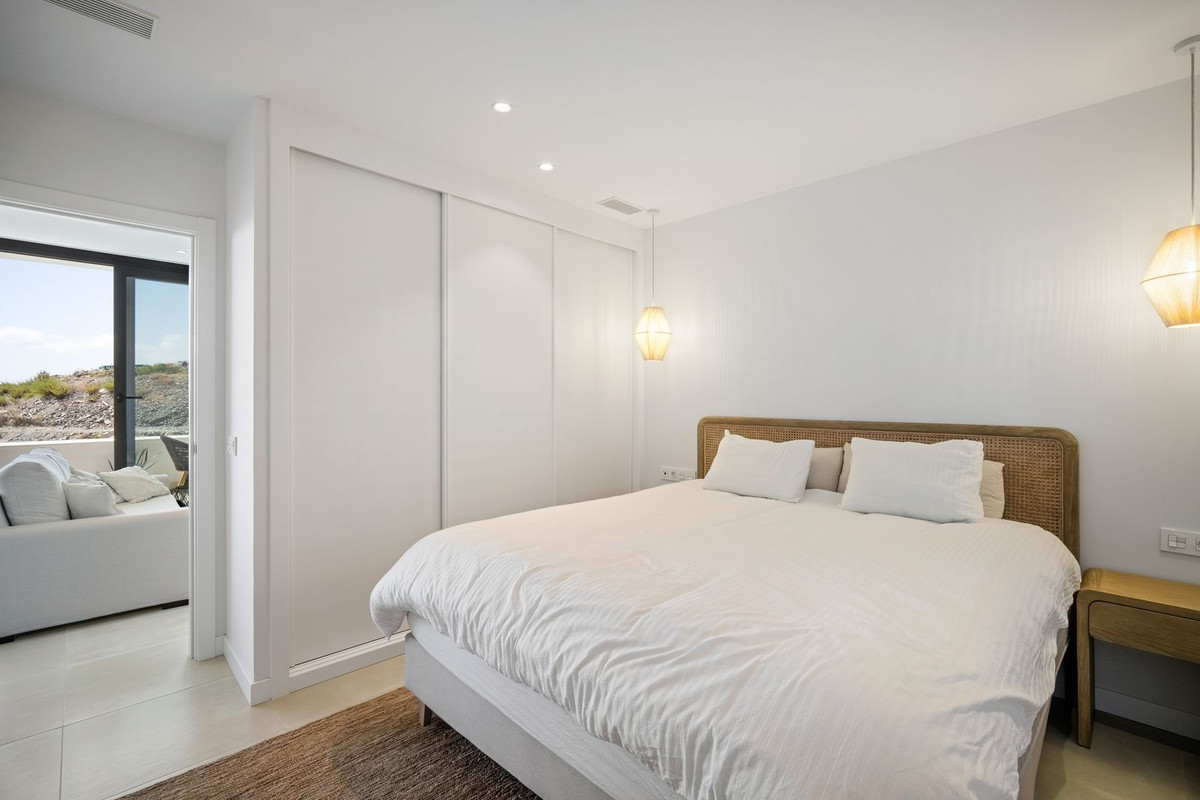 Se vende Apartamento Planta Media de 2 dormitorios en Costa Del Sol, Málaga, España