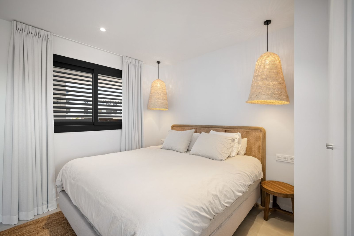 Se vende Apartamento Planta Media de 2 dormitorios en Costa Del Sol, Málaga, España