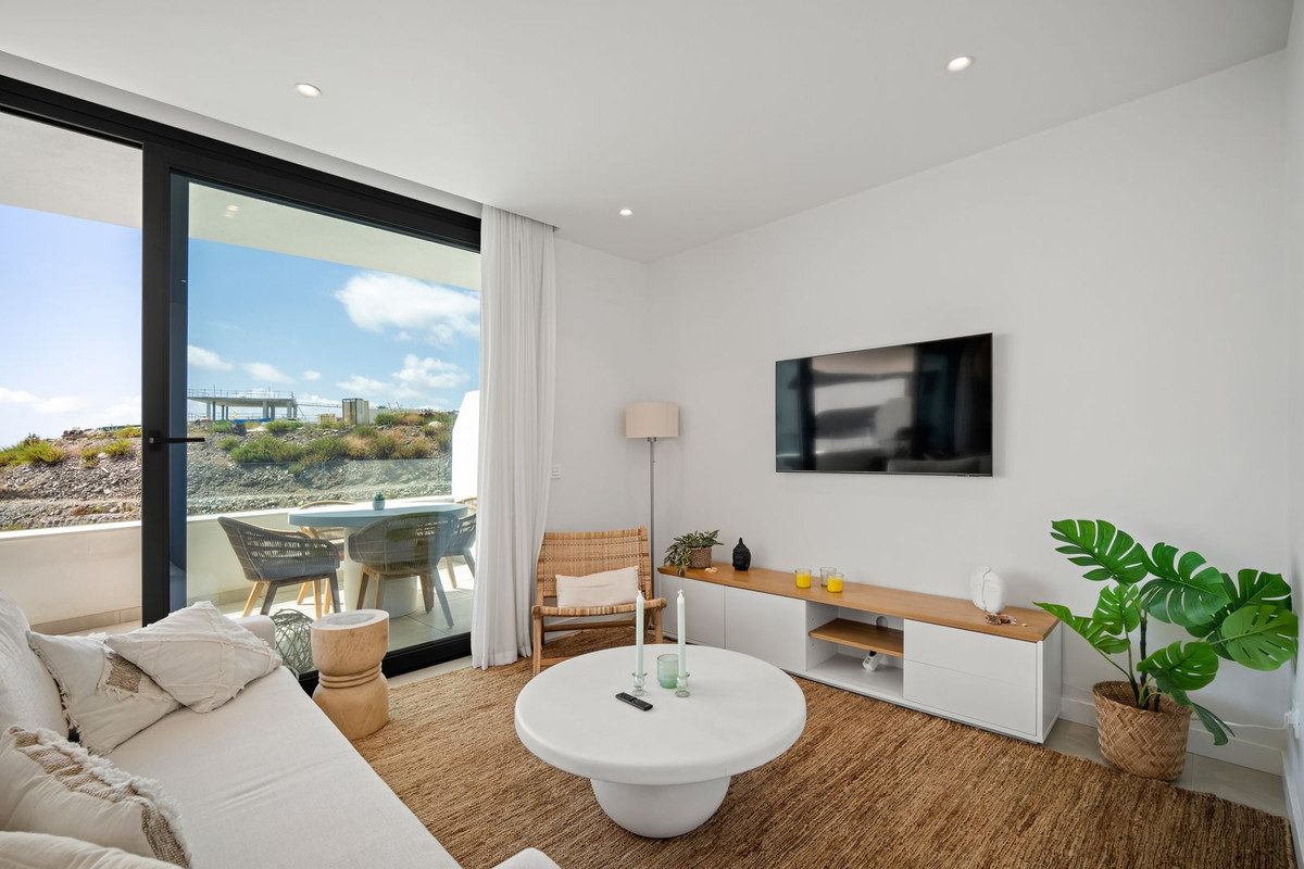 Se vende Apartamento Planta Media de 2 dormitorios en Costa Del Sol, Málaga, España