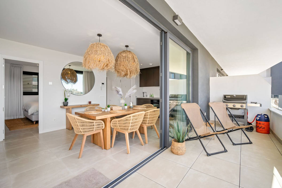 Se vende Apartamento Planta Media de 2 dormitorios en Costa Del Sol, Málaga, España