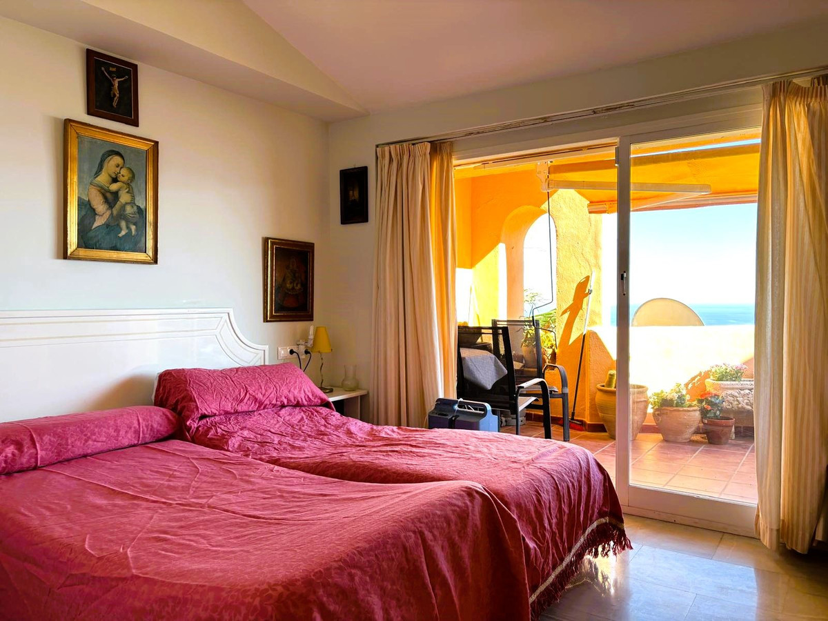 2 Bed Apartment for sale in Calahonda Costa Del Sol, Málaga, Spain