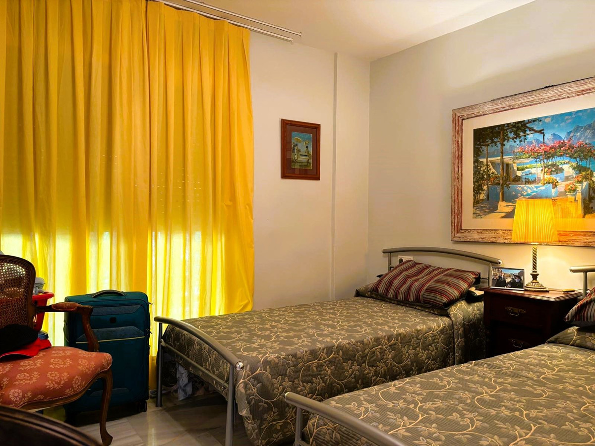 2 Bed Apartment for sale in Calahonda Costa Del Sol, Málaga, Spain