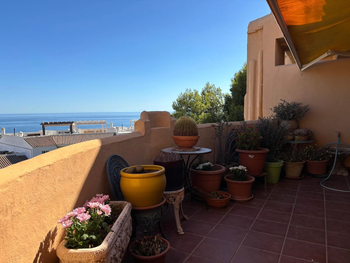 2 Bed Apartment for sale in Calahonda Costa Del Sol, Málaga, Spain