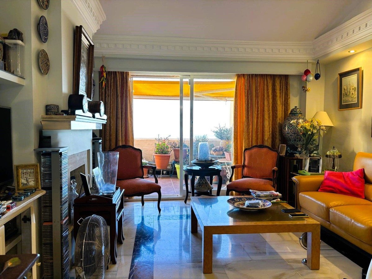 2 Bed Apartment for sale in Calahonda Costa Del Sol, Málaga, Spain