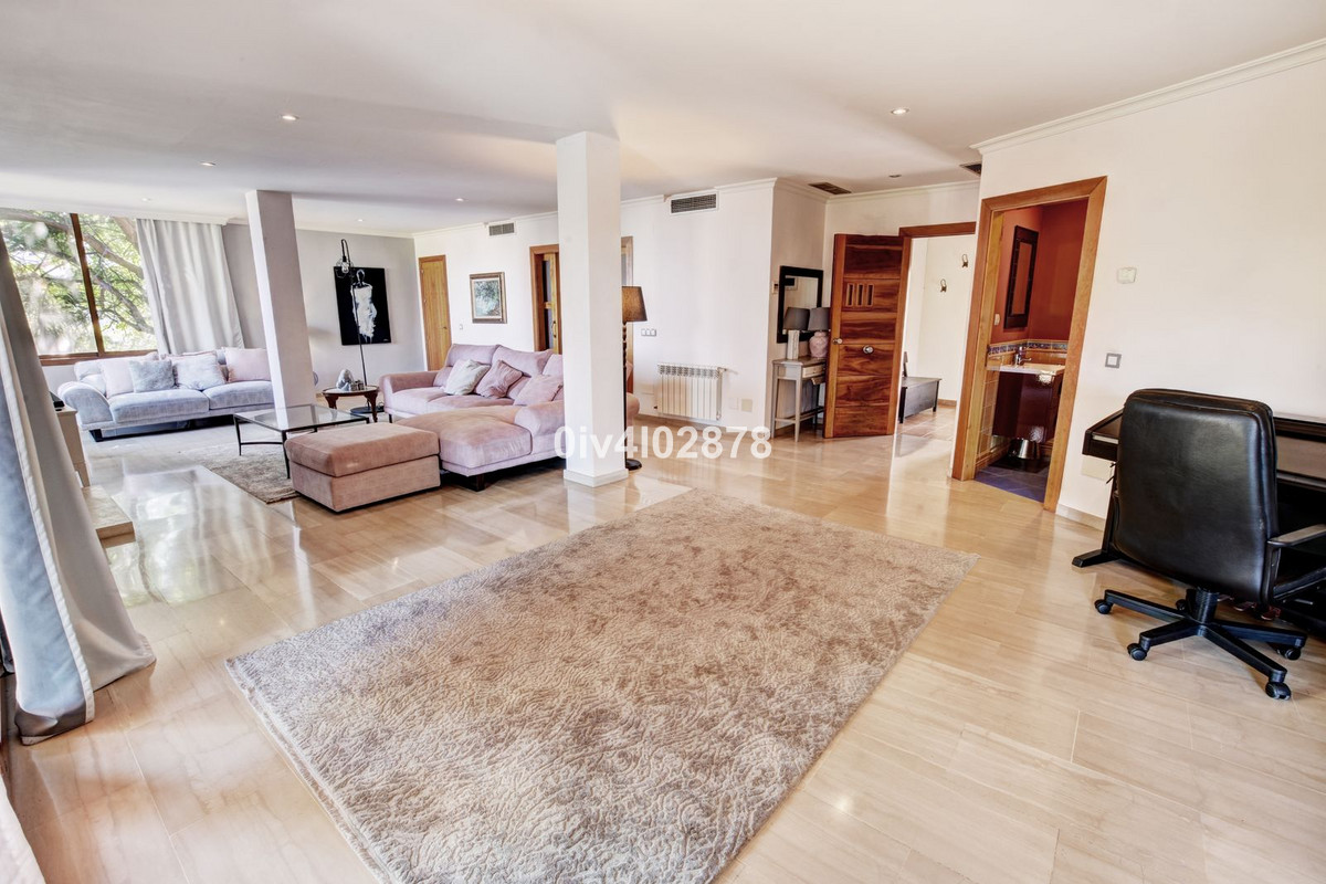 Se vende Villa - Chalet de 6 dormitorios en Costa Del Sol, Málaga, España