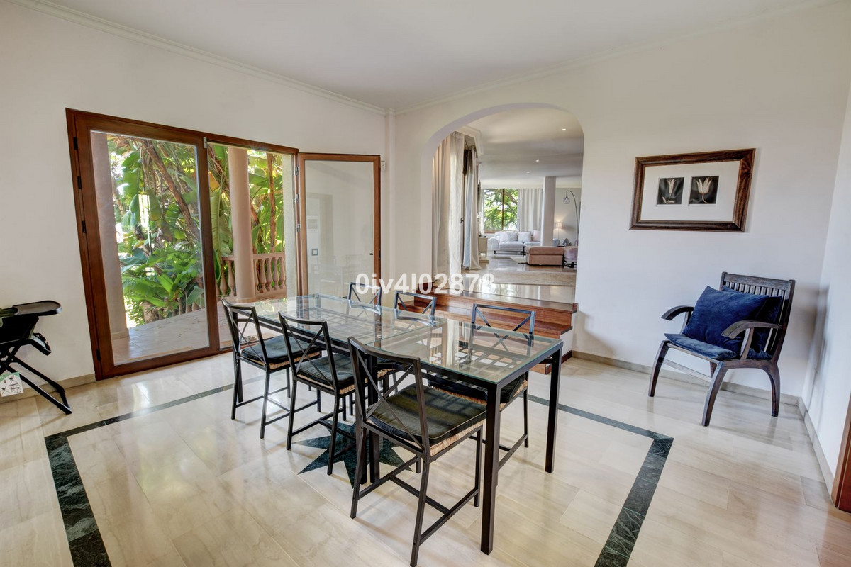 Se vende Villa - Chalet de 6 dormitorios en Costa Del Sol, Málaga, España