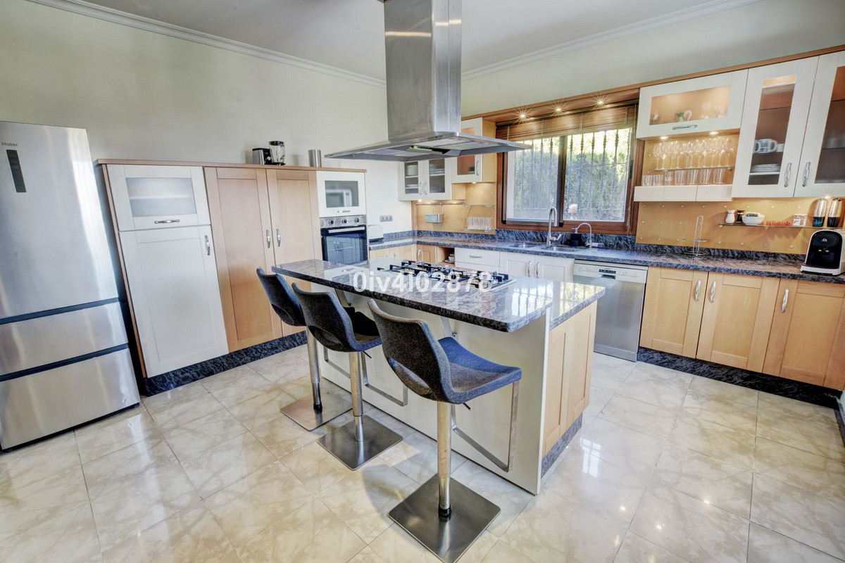 Se vende Villa - Chalet de 6 dormitorios en Costa Del Sol, Málaga, España