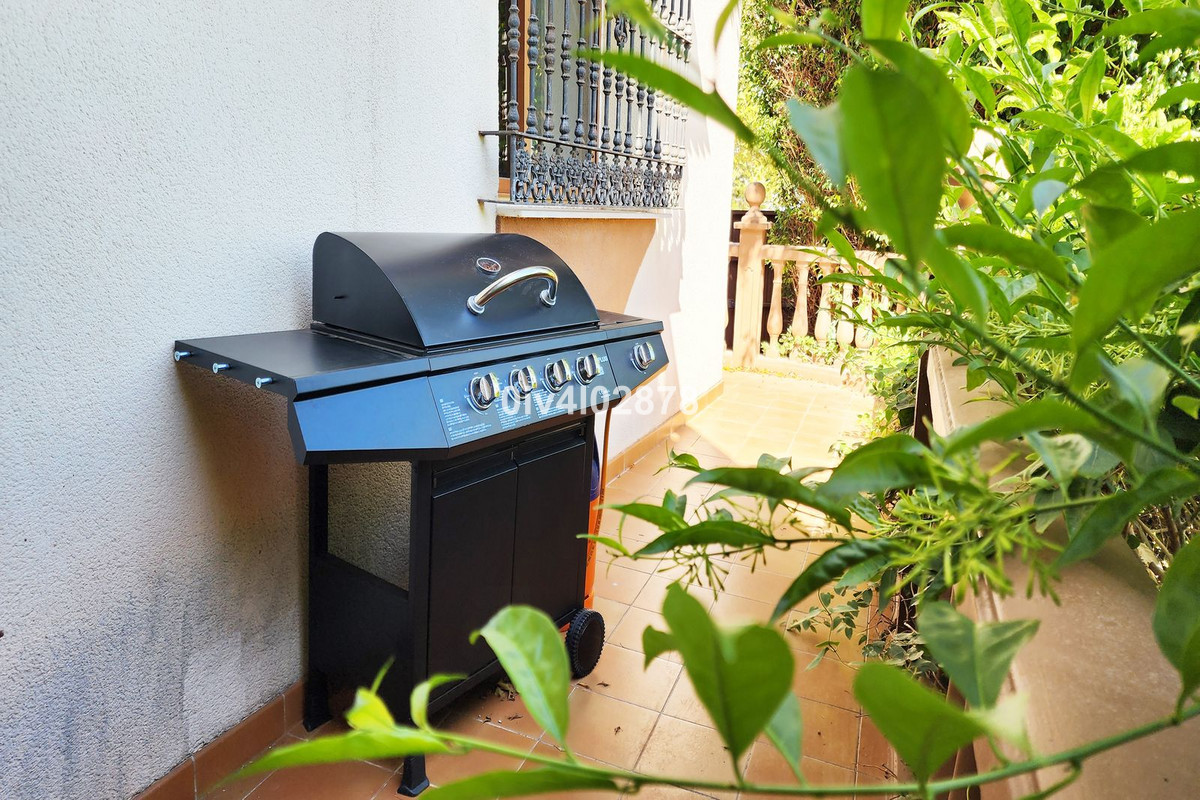 Se vende Villa - Chalet de 6 dormitorios en Costa Del Sol, Málaga, España