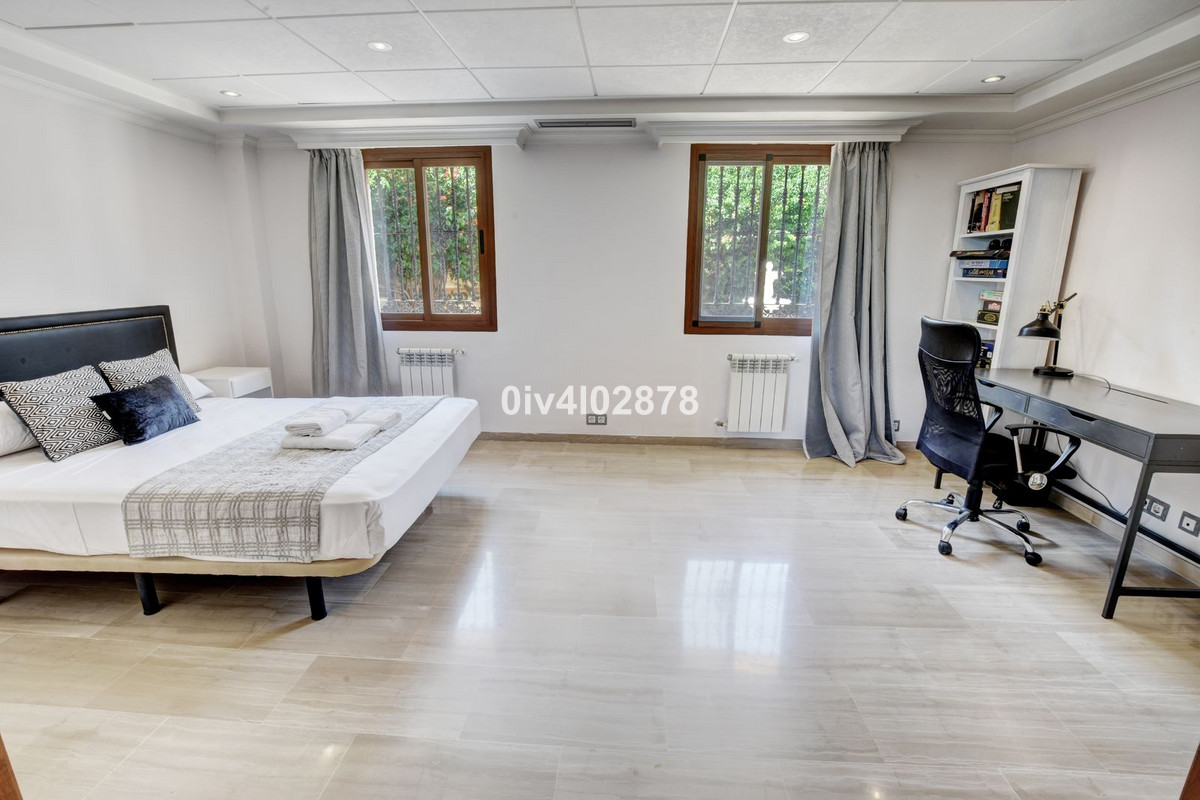 Se vende Villa - Chalet de 6 dormitorios en Costa Del Sol, Málaga, España